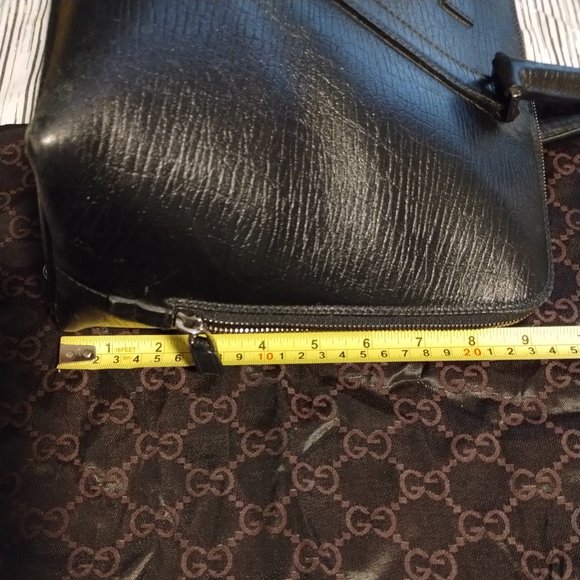 Authentic Gucci Black Leather Zipper Handbag - Picture 13 of 15